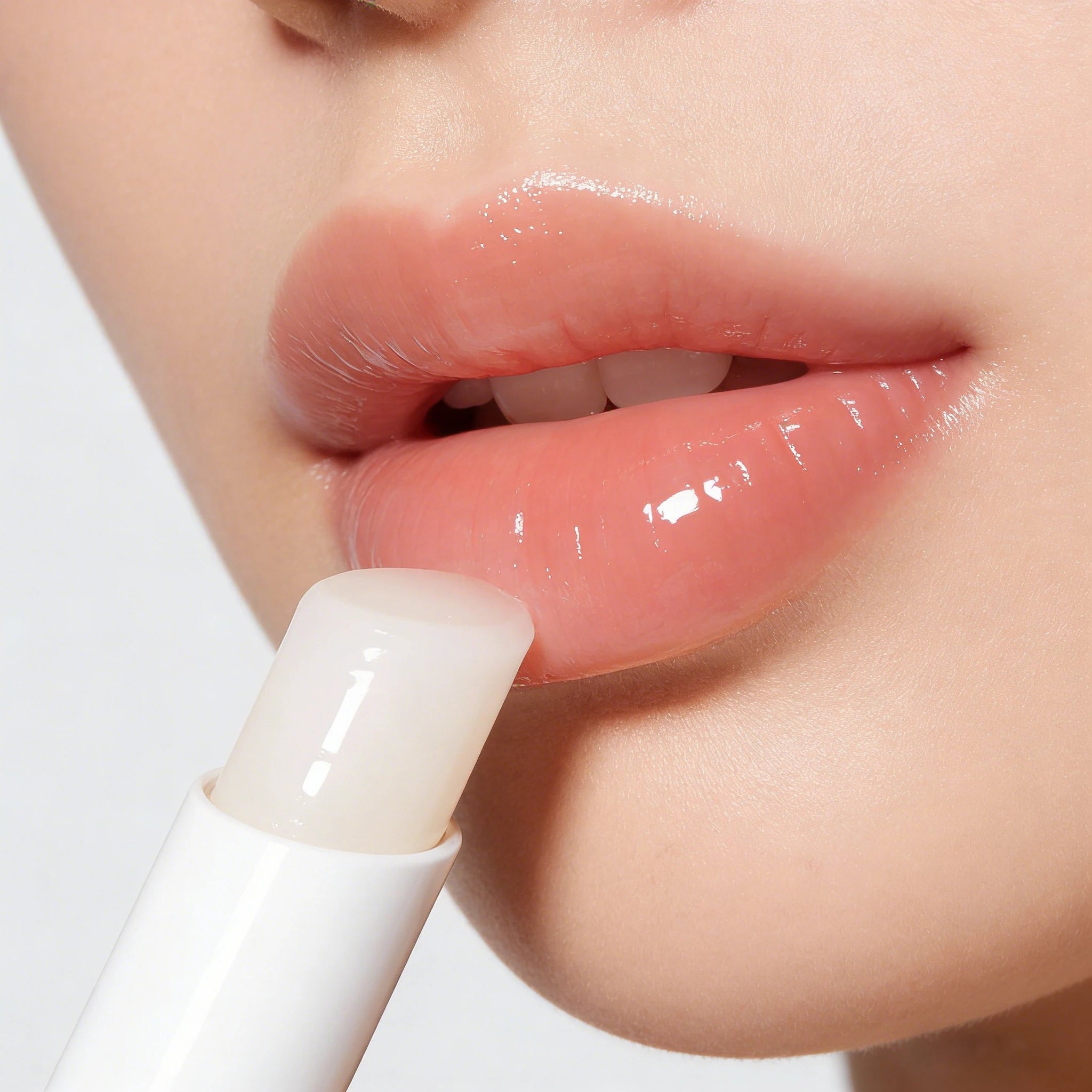 Coconut Lip Balm - Lasting Nourishment and Moisture for Men and Women - Daily Care Lip Balm - Maison Royale Étoile